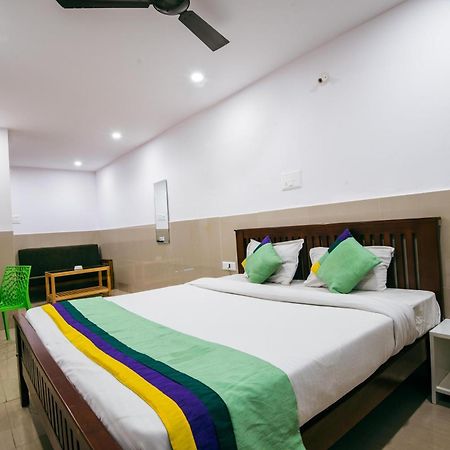 Treebo Empire Executive Premium, Hinjewadi Hotel Hinjawadi Bagian luar foto