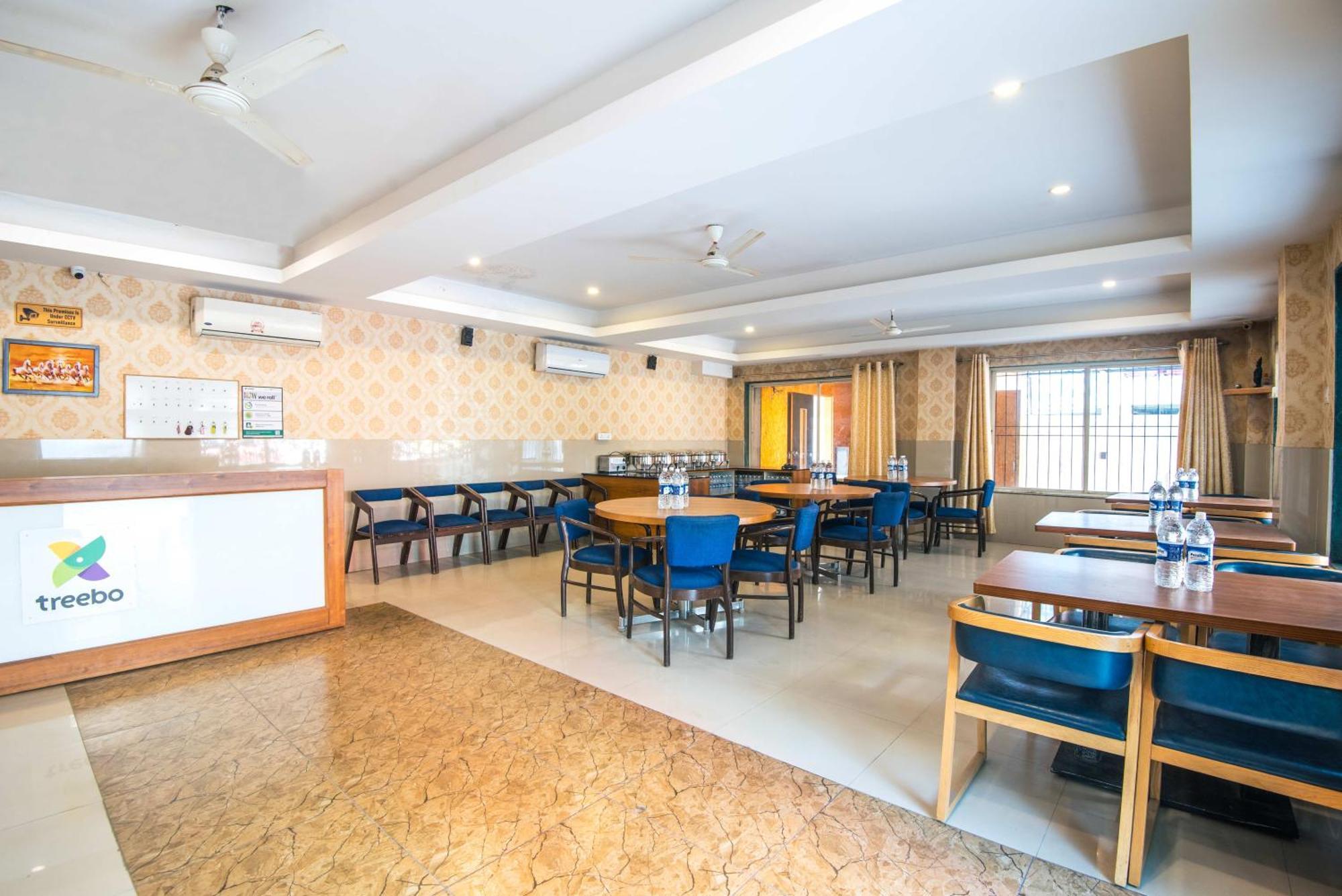 Treebo Empire Executive Premium, Hinjewadi Hotel Hinjawadi Bagian luar foto