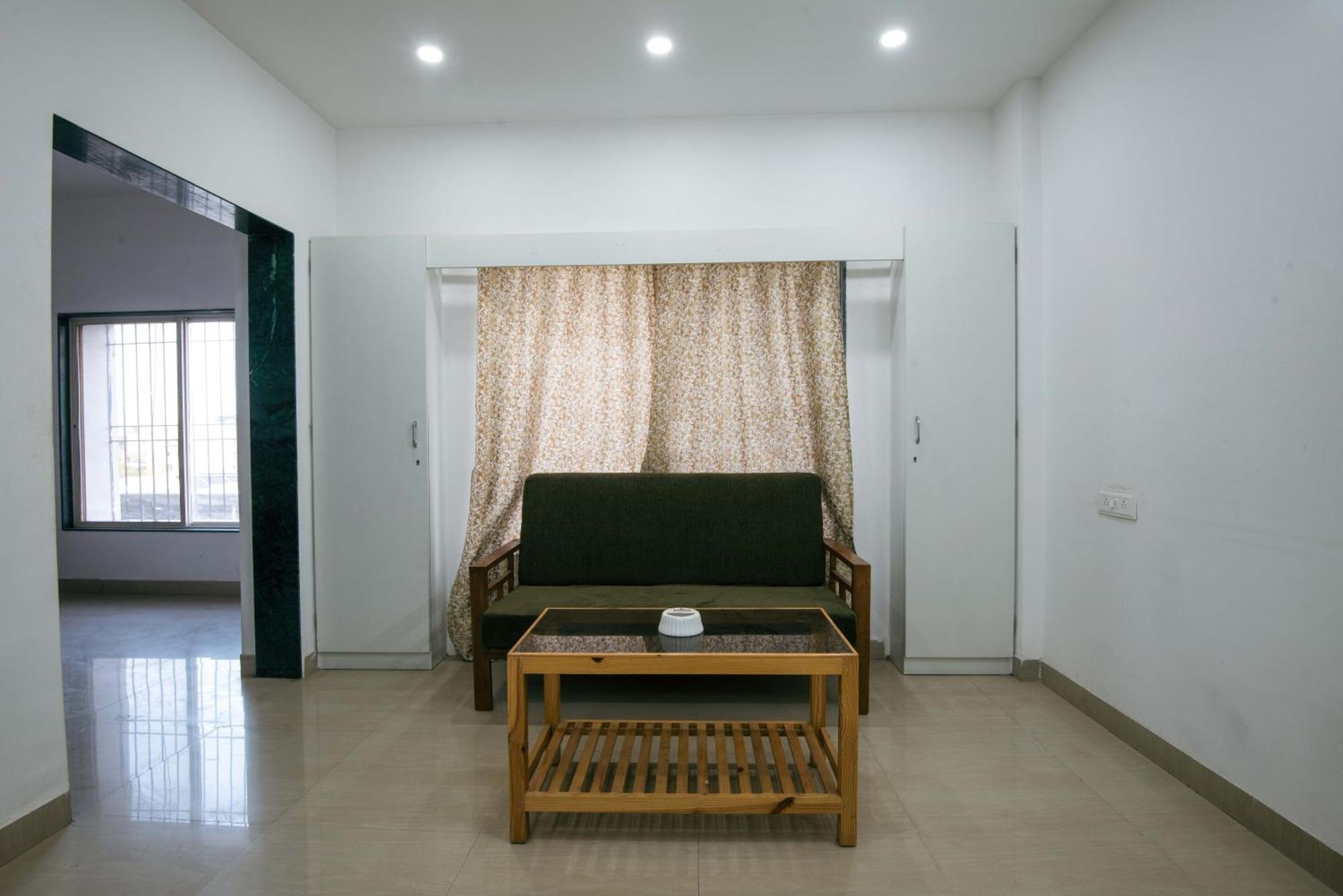 Treebo Empire Executive Premium, Hinjewadi Hotel Hinjawadi Bagian luar foto