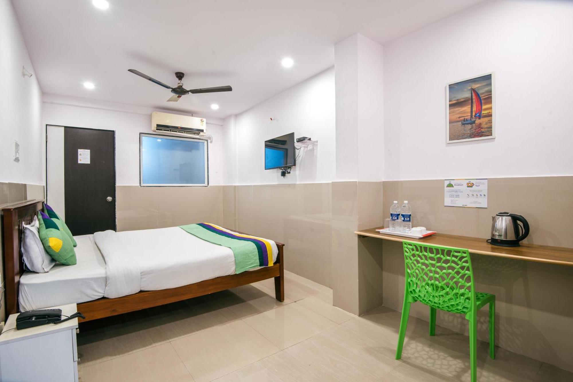 Treebo Empire Executive Premium, Hinjewadi Hotel Hinjawadi Bagian luar foto
