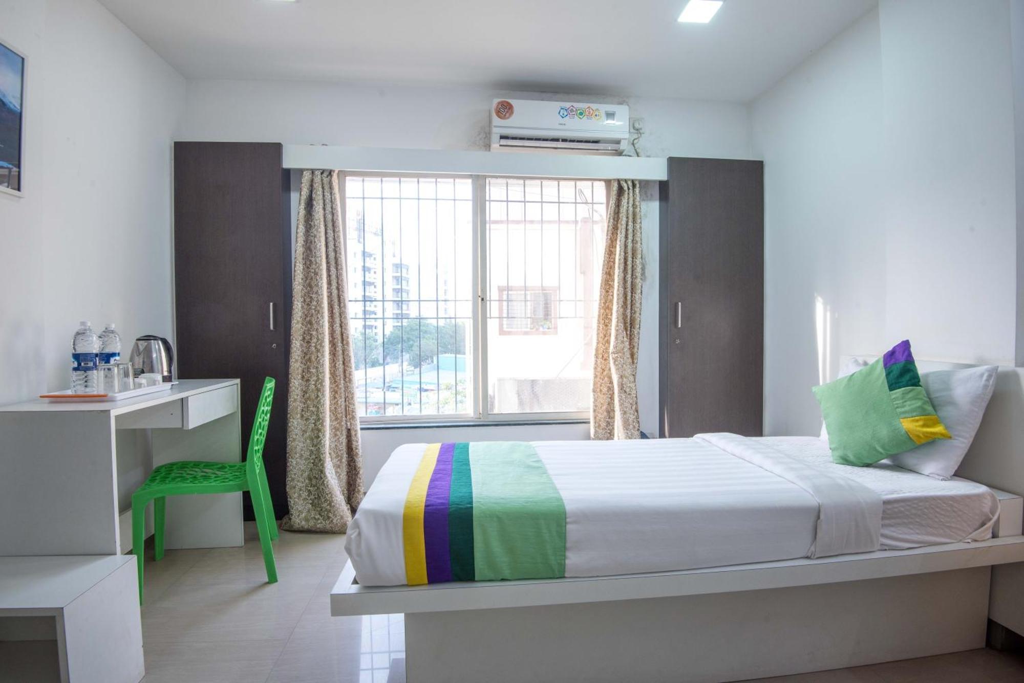 Treebo Empire Executive Premium, Hinjewadi Hotel Hinjawadi Bagian luar foto