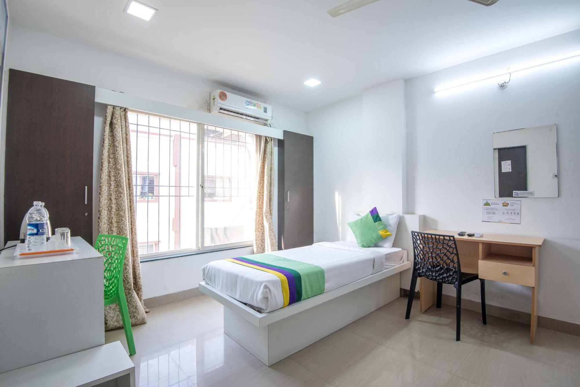 Treebo Empire Executive Premium, Hinjewadi Hotel Hinjawadi Bagian luar foto