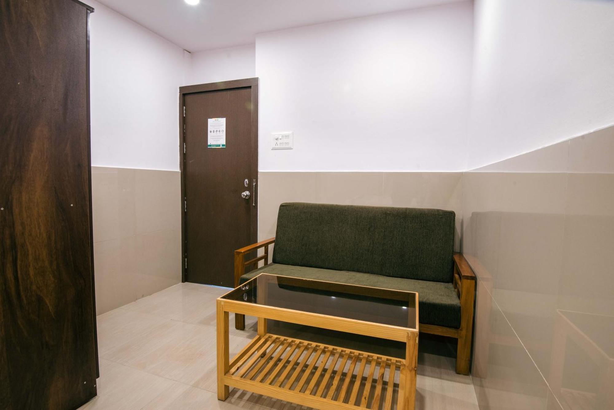 Treebo Empire Executive Premium, Hinjewadi Hotel Hinjawadi Bagian luar foto